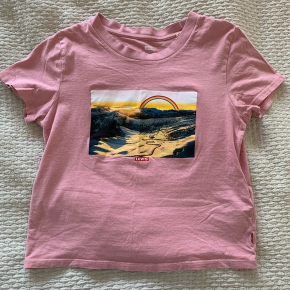 Levi’s Graphic-T Crop Top - Picture 5 of 7